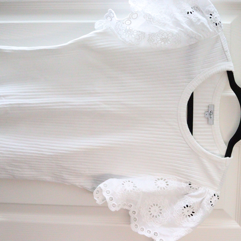 Zara White Ribbed Ruffled Cap Sleeve Blouse